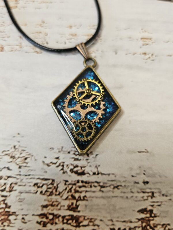 Steampunk Vibe Pendants - Image 6