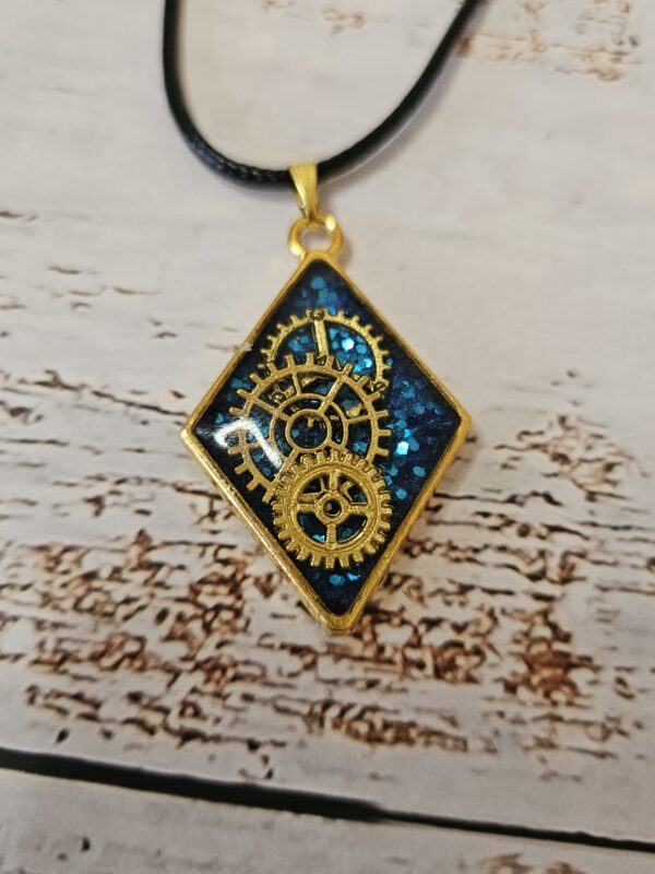 Steampunk Vibe Pendants - Image 4